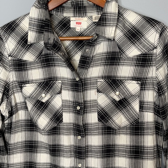 Levi’s black & white pearl snap “Tailored Fit” flannel long sleeve shirt Size M - Picture 2 of 13